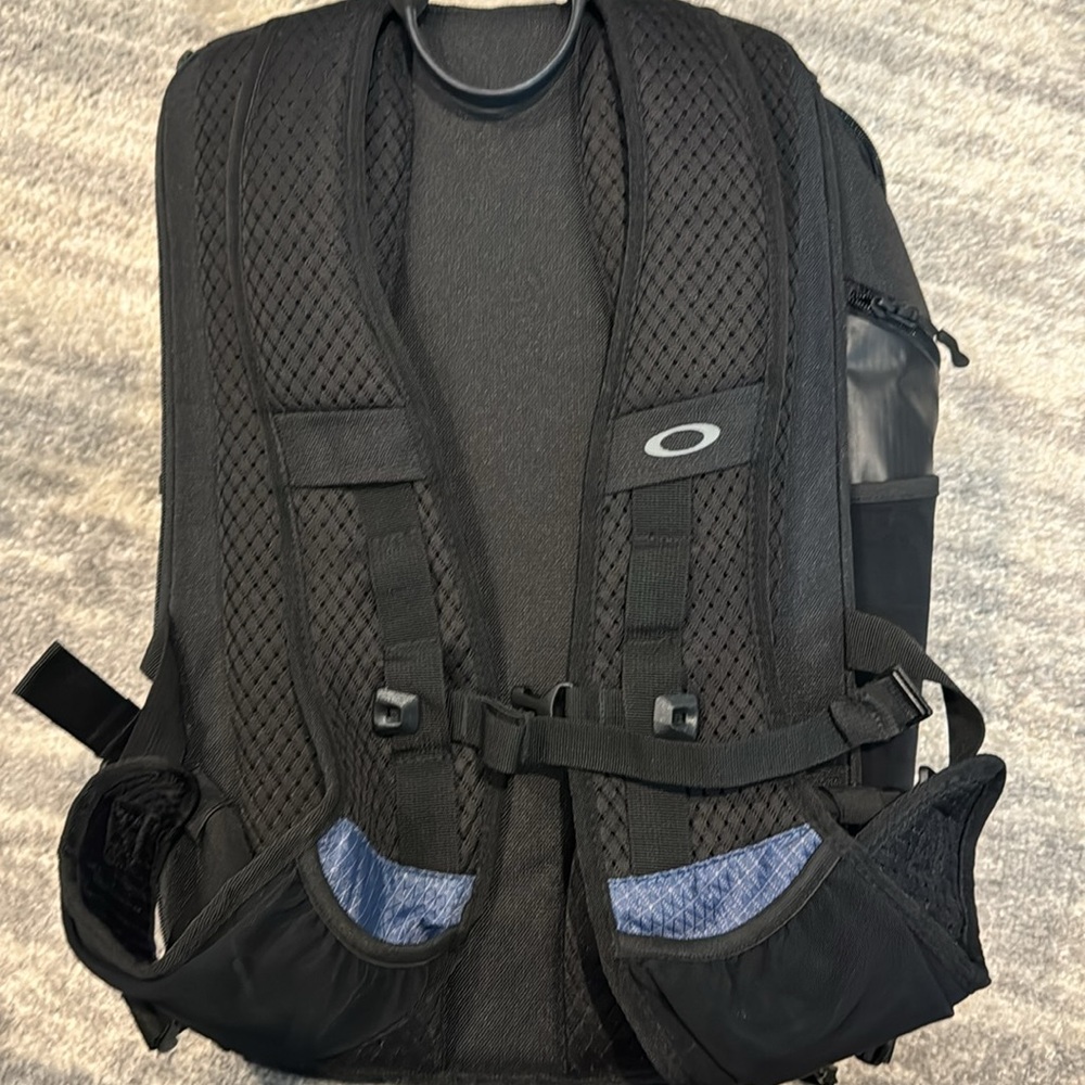 Oakley Link Pack Backpack - image 6